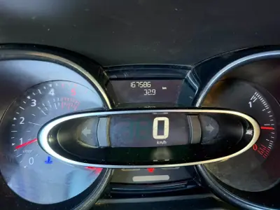 Renault Clio 2018 - 12500 EUR, 167036 km - 167036km - foto 3 de 15