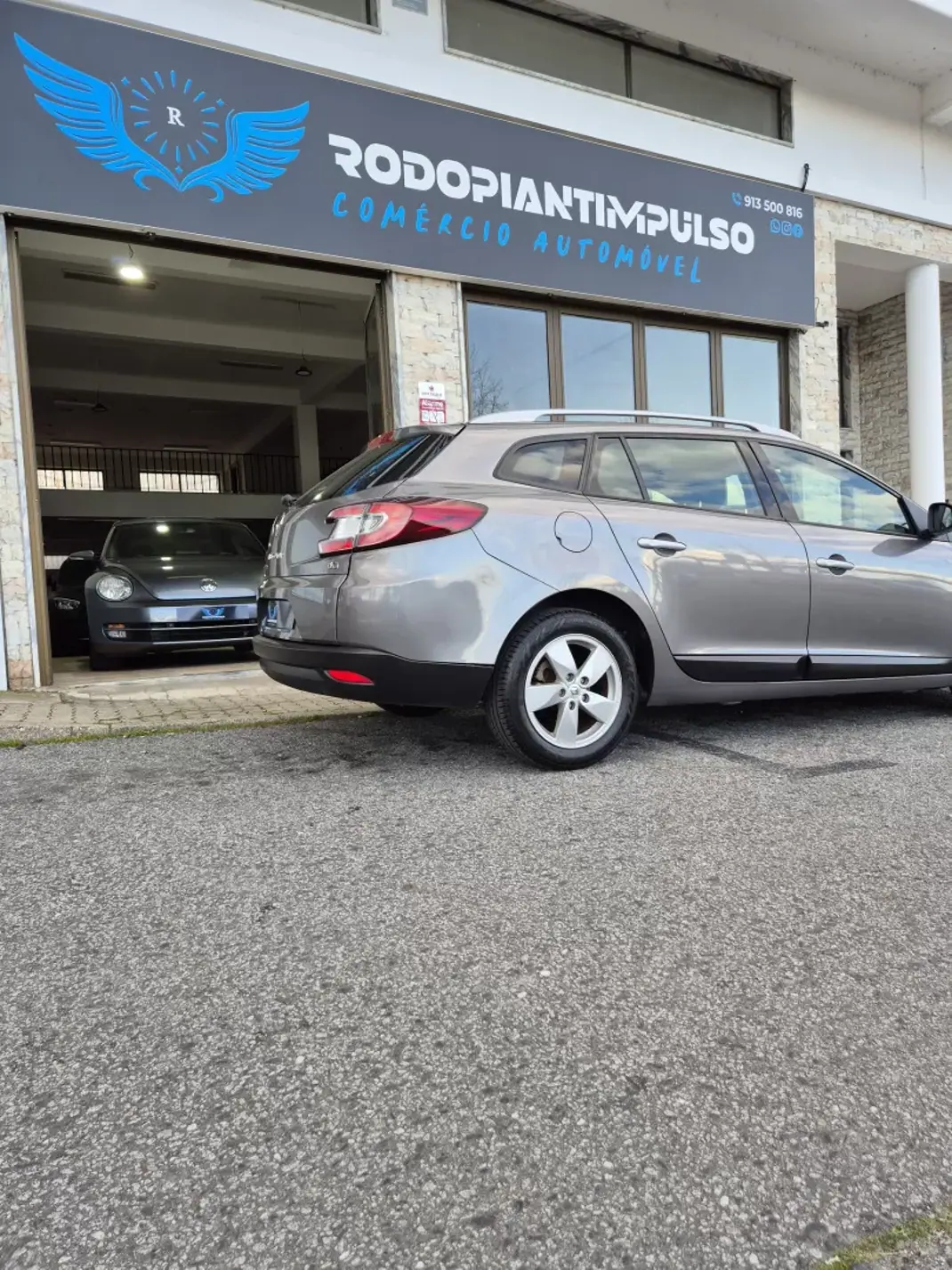 Renault Mégane 2010 - 9950 EUR, 148000 km - AUTO.MOTO.pt - 148000km - foto 5 de 26