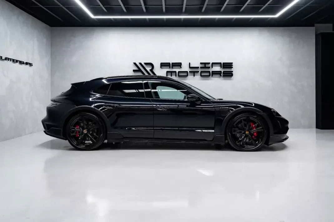 Porsche Taycan Cross Turismo 2023 - 75950 EUR, 63000 km - AUTO.MOTO.pt - 63000km - foto 8 de 60