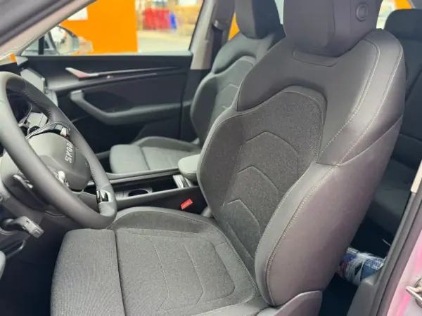 Skoda Kodiaq 2025 - 42900 EUR, 313 km - AUTO.MOTO.pt - 313km - foto 19 de 28