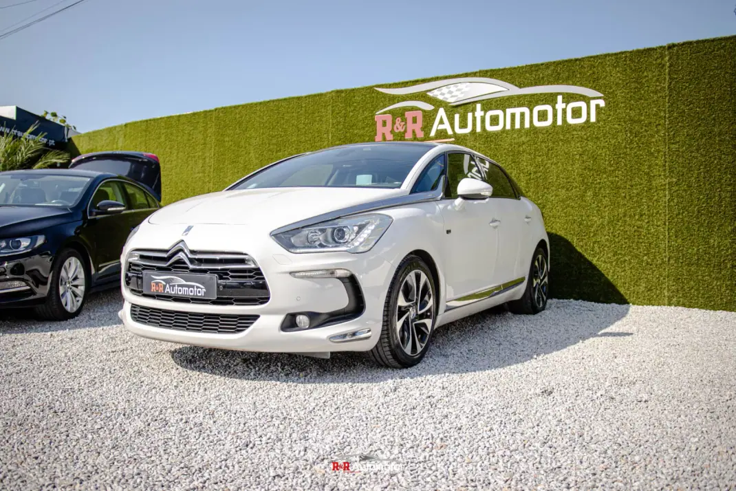 Citroën DS5 2013 - 14200 EUR, 116000 km - 116000km - foto 36 de 45