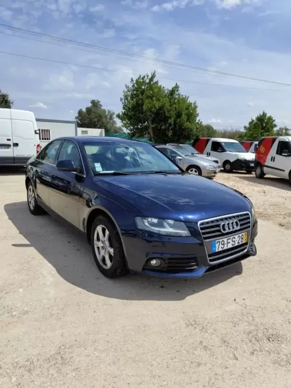 Audi A4 2008 - 8950 EUR, 347650 km - AUTO.MOTO.pt - 347650km - foto 6 de 15