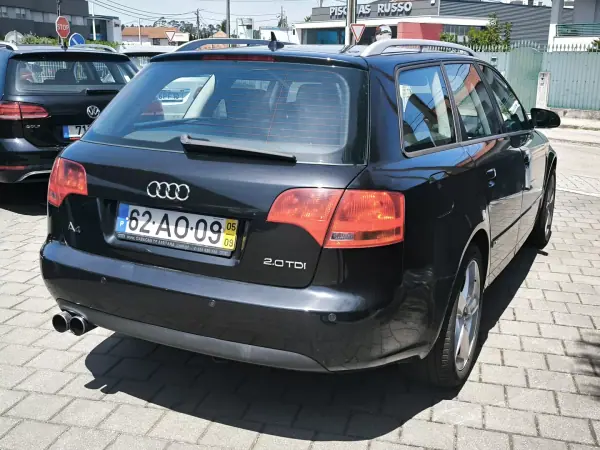 Audi A4 Avant 2005 - 4500 EUR, 254000 km - AUTO.MOTO.pt - 254000km - foto 5 de 14
