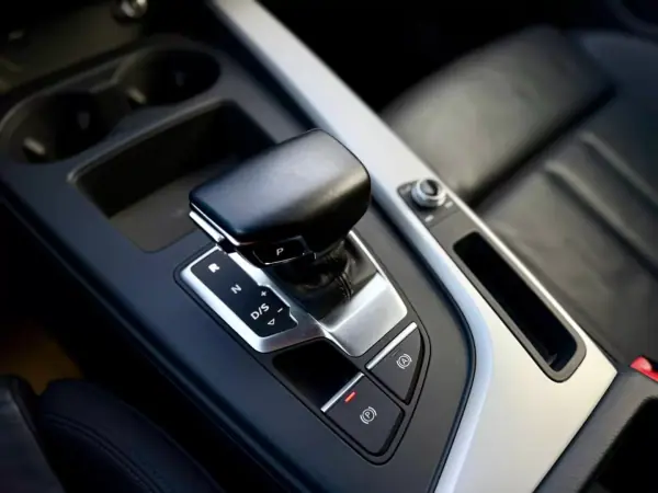 Audi A5 Sportback 2020 - 28950 EUR, 127000 km - AUTO.MOTO.pt - 127000km - foto 25 de 32