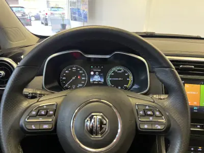 MG ZS 2020 - 17990 EUR, 35000 km - AUTO.MOTO.pt - 35000km - foto 39 de 49