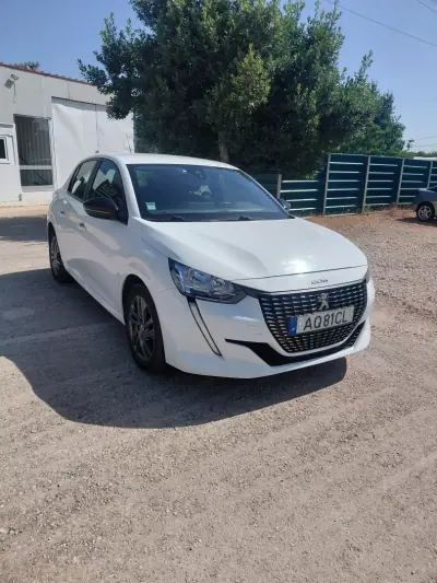 Peugeot 208 2022 - 13900 EUR, 69000 km - AUTO.MOTO.pt - 69000km - foto 2 de 11