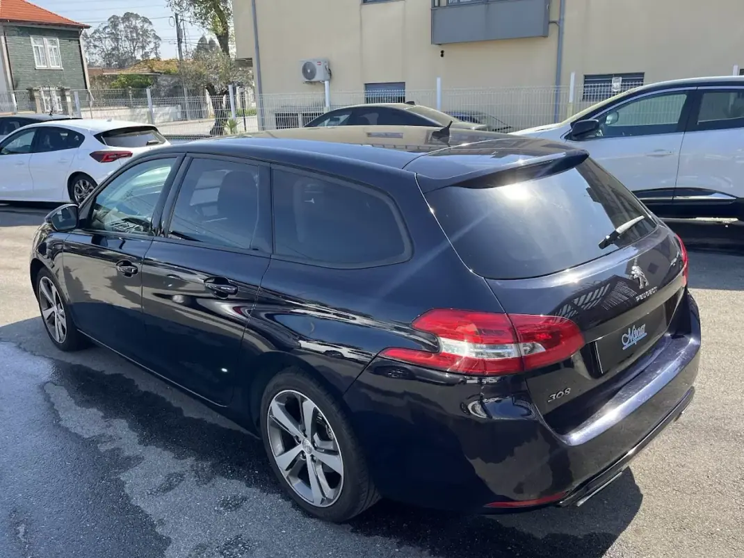 Peugeot 308 SW 2018 - 9950 EUR, 219000 km - AUTO.MOTO.pt - 219000km - foto 39 de 40