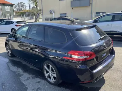 Peugeot 308 SW 2018 - 9950 EUR, 219000 km - AUTO.MOTO.pt - 219000km - foto 39 de 40