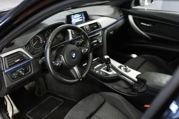 BMW 318 2015 - 18490 EUR, 163241 km - AUTO.MOTO.pt - 163241km - foto 24 de 27