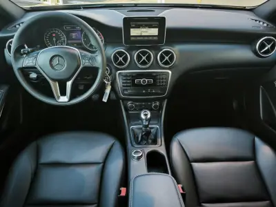 Mercedes-Benz A 160 2014 - 15950 EUR, 64000 km - AUTO.MOTO.pt - 64000km - foto 5 de 34