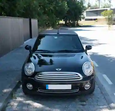 MINI Cooper 2009 - 8999 EUR, 190000 km - AUTO.MOTO.pt - 190000km - foto 10 de 12