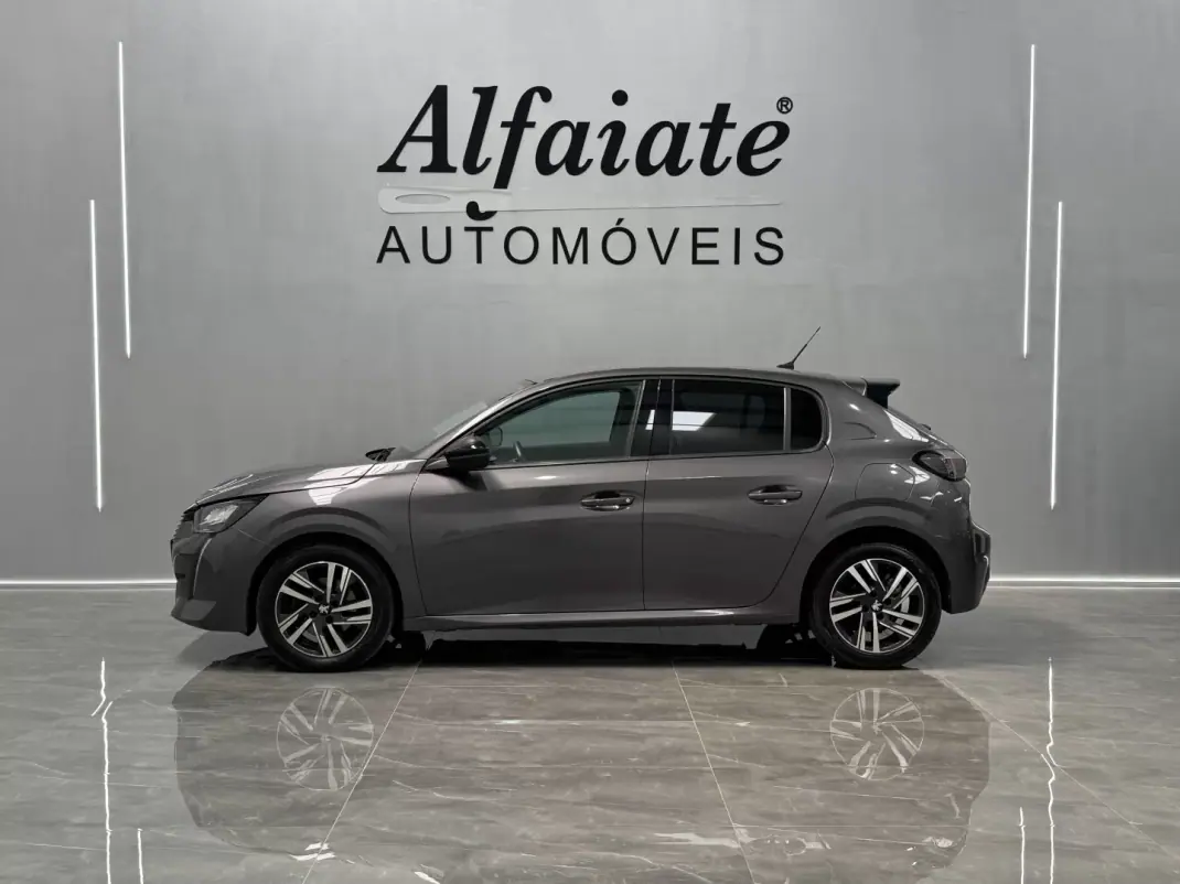 Peugeot 208 2023 - 16490 EUR, 98233 km - 98233km - foto 4 de 28