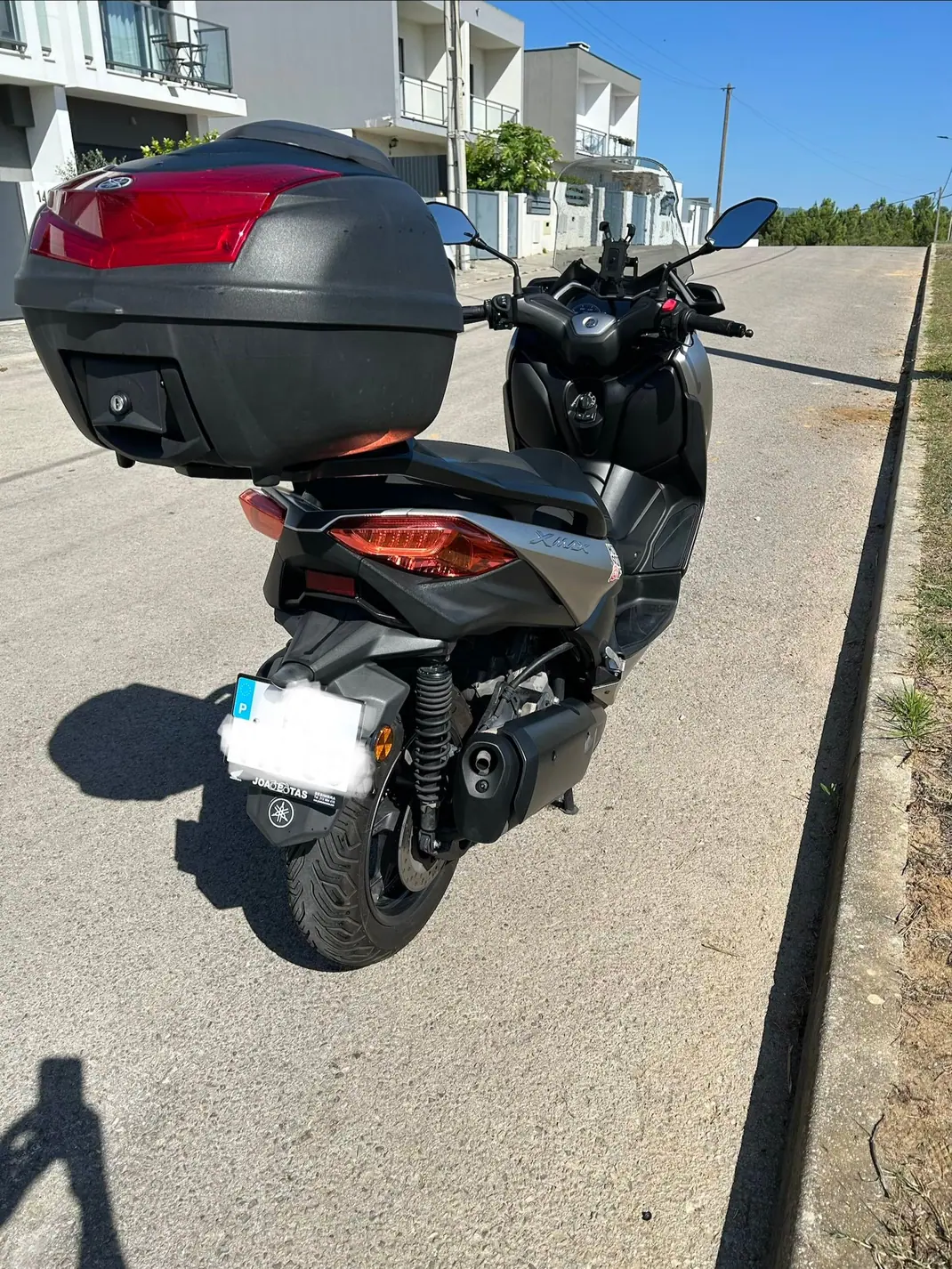 Yamaha XMAX 2018 - 3750 EUR, 34000 km - 34000km - foto 3 de 5
