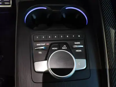 Audi RS5 2018 - 56000 EUR, 142000 km - AUTO.MOTO.pt - 142000km - foto 36 de 49