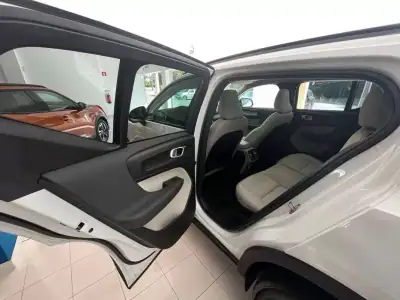 Volvo XC 40 2023 - 36900 EUR, 26000 km - AUTO.MOTO.pt - 26000km - foto 14 de 22