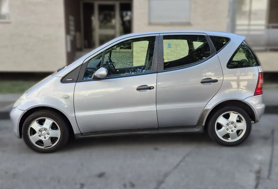 Mercedes-Benz A 140 2001 - 2000 EUR, 180000 km - AUTO.MOTO.pt - 180000km - foto 6 de 6