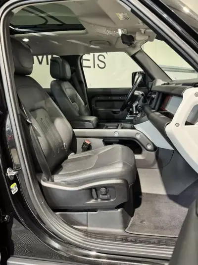 Land Rover Defender 2020 - 89900 EUR, 121000 km - 121000km - foto 38 de 60
