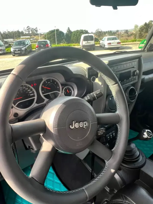 Jeep Wrangler Unlimited 2009 - 38000 EUR, 191132 km - AUTO.MOTO.pt - 191132km - foto 13 de 22