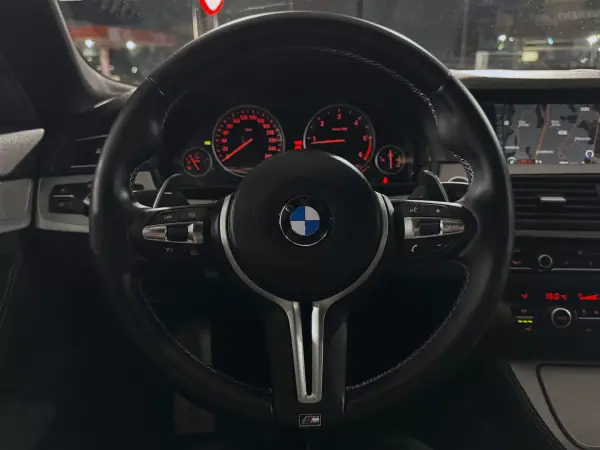BMW 520 2012 - 18900 EUR, 219464 km - AUTO.MOTO.pt - 219464km - foto 21 de 23