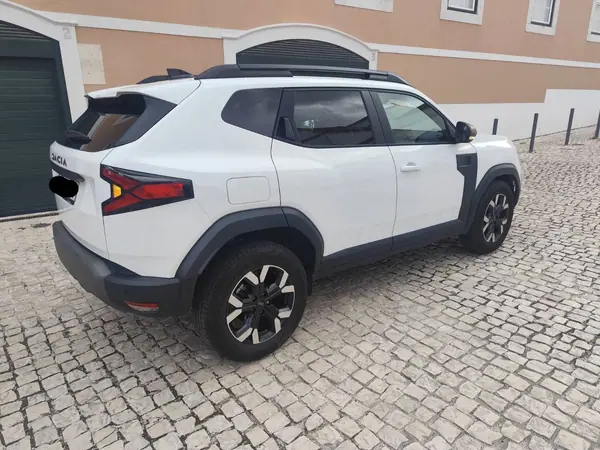 Dacia Duster 2026 - 22500 EUR, 5500 km - 5500km - foto 2 de 9