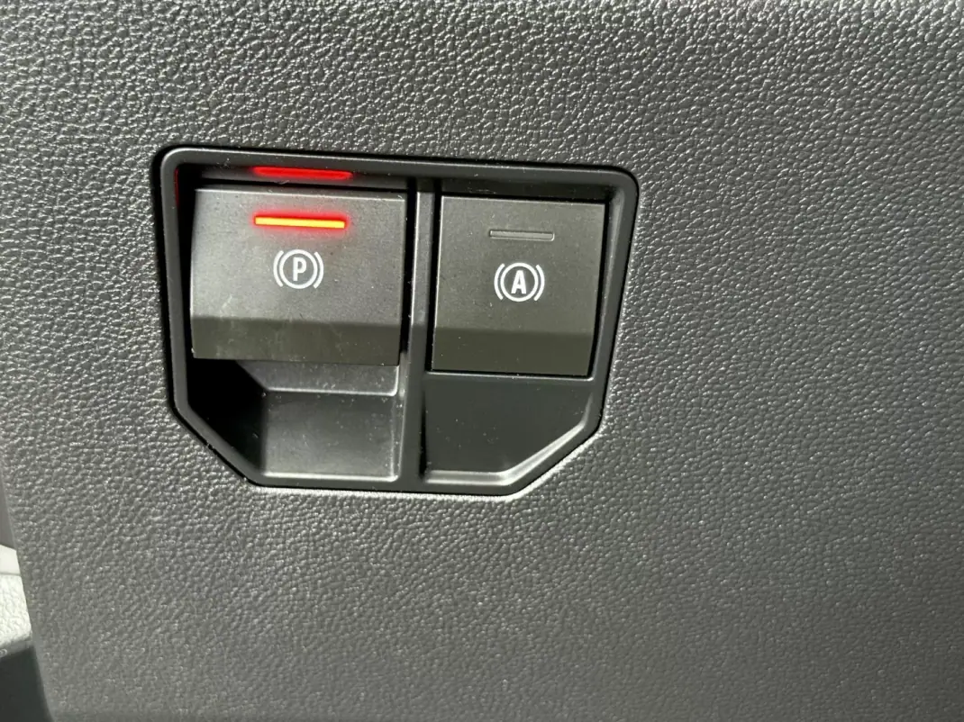 Renault Mégane E-Tech 2022 - 24999 EUR, 27000 km - AUTO.MOTO.pt - 27000km - foto 72 de 116