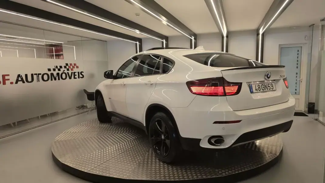 BMW X6 2008 - 25900 EUR, 157944 km - AUTO.MOTO.pt - 157944km - foto 3 de 54