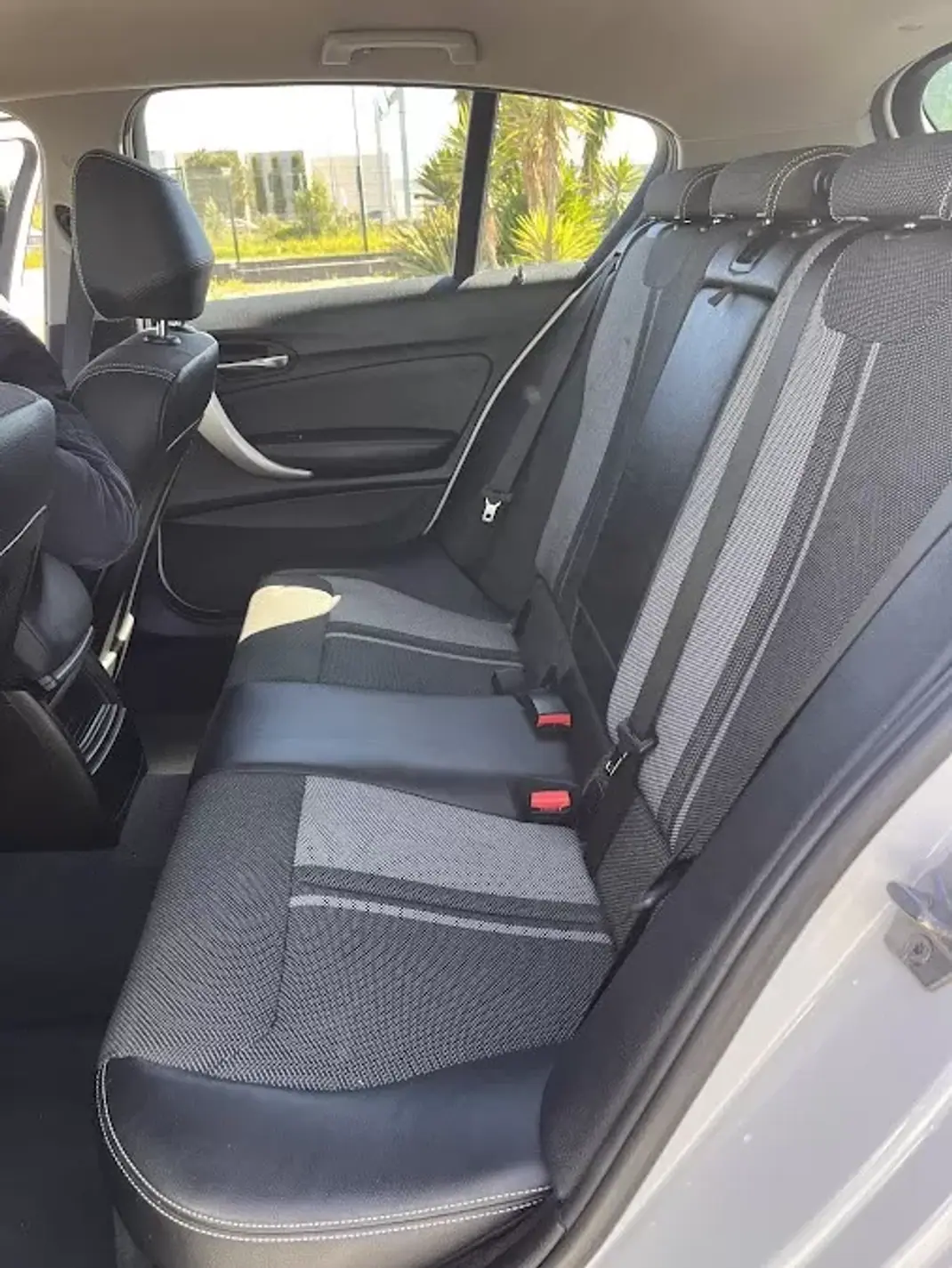 BMW 116 2018 - 16000 EUR, 194000 km - AUTO.MOTO.pt - 194000km - foto 8 de 13