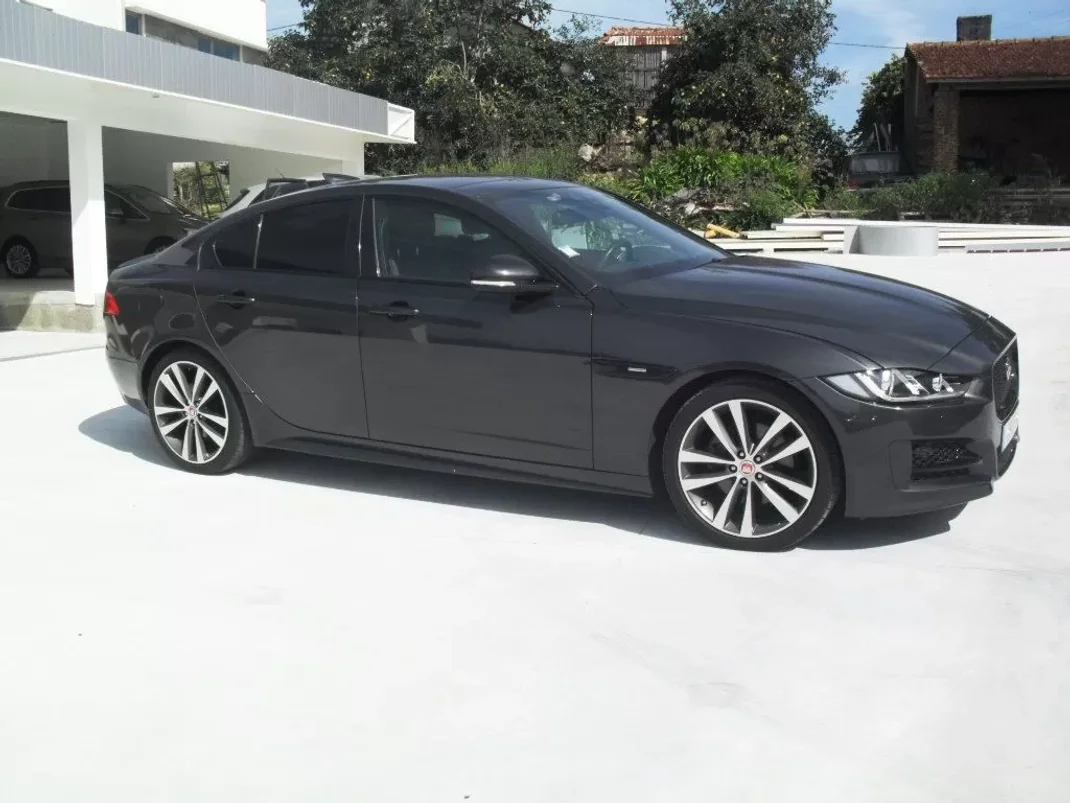 Jaguar XE 2017 - 25950 EUR, 59977 km - 59977km - foto 7 de 35