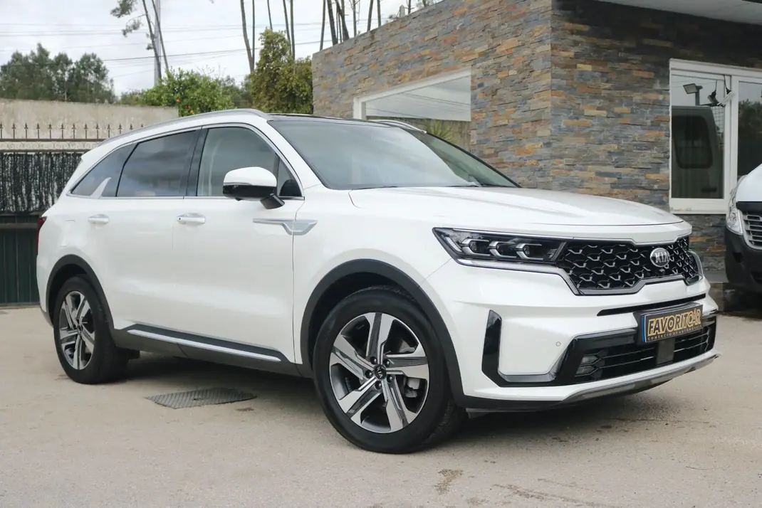 Kia Sorento 2021 - 37500 EUR, 46923 km - AUTO.MOTO.pt - 46923km - foto 1 de 31