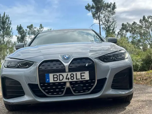 BMW i4 2023 - 41750 EUR, 74000 km - AUTO.MOTO.pt - 74000km - foto 55 de 86