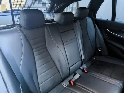 Mercedes-Benz E 300 2021 - 33950 EUR, 148000 km - AUTO.MOTO.pt - 148000km - foto 17 de 34