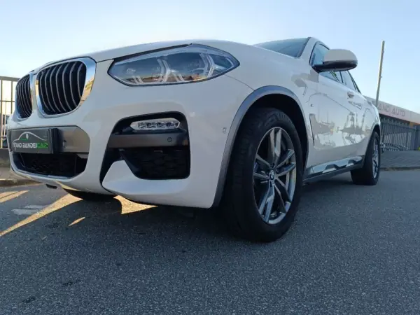 BMW X4 2018 - 49000 EUR, 90000 km - AUTO.MOTO.pt - 90000km - foto 9 de 52