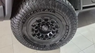 Jeep Gladiator 2021 - 62900 EUR, 117383 km - 117383km - foto 27 de 53