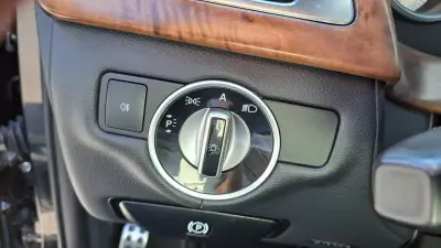 Mercedes-Benz CLS 250 2011 - 22980 EUR, 167559 km - AUTO.MOTO.pt - 167559km - foto 50 de 54