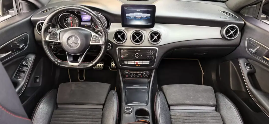Mercedes-Benz CLA 220 2017 - 22990 EUR, 167000 km - AUTO.MOTO.pt - 167000km - foto 35 de 42