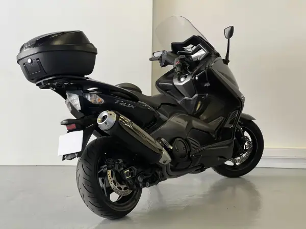 Yamaha TMAX 2015 - 8990 EUR, 25000 km - AUTO.MOTO.pt - 25000km - foto 7 de 26