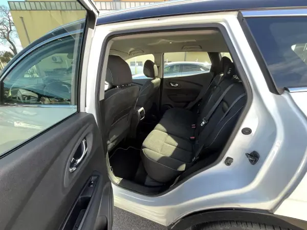 Renault Kadjar 2016 - 11950 EUR, 250000 km - AUTO.MOTO.pt - 250000km - foto 31 de 42