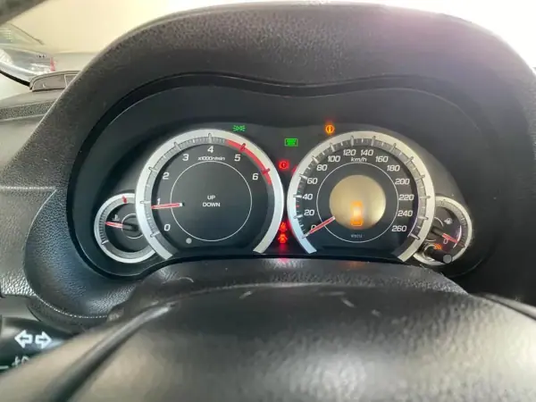 Honda Accord 2009 - 9250 EUR, 266508 km - AUTO.MOTO.pt - 266508km - foto 20 de 34