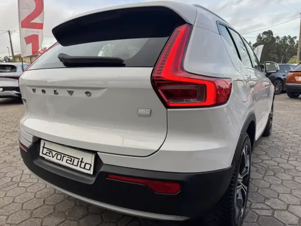 Volvo XC 40 2021 - 24500 EUR, 121000 km - AUTO.MOTO.pt - 121000km - foto 25 de 42