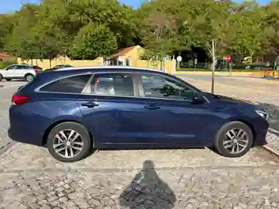 Hyundai i30 CW 2020 - 10900 EUR, 159000 km - AUTO.MOTO.pt - 159000km - foto 11 de 13