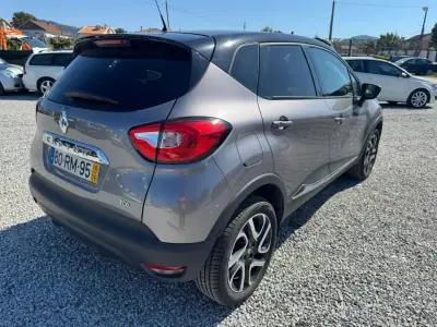 Renault Captur 2016 - 12990 EUR, 90000 km - 90000km - foto 2 de 9
