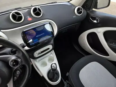 Smart ForFour 2015 - 7750 EUR, 124000 km - AUTO.MOTO.pt - 124000km - foto 20 de 29