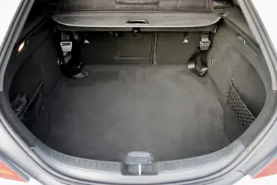 Mercedes-Benz CLA 200 2016 - 23500 EUR, 157000 km - AUTO.MOTO.pt - 157000km - foto 13 de 43