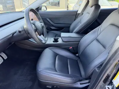 Tesla Model 3 2020 - 29500 EUR, 89581 km - 89581km - foto 18 de 48