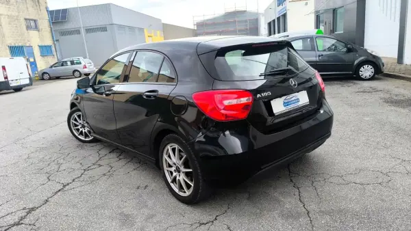 Mercedes-Benz A 180 2013 - 11900 EUR, 187000 km - AUTO.MOTO.pt - 187000km - foto 10 de 26