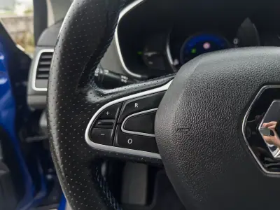 Renault Mégane 2018 - 15990 EUR, 117000 km - AUTO.MOTO.pt - 117000km - foto 19 de 48