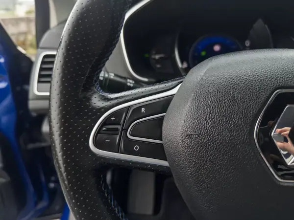 Renault Mégane 2018 - 15990 EUR, 117000 km - AUTO.MOTO.pt - 117000km - foto 19 de 48