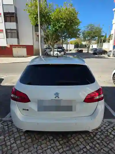 Peugeot 308 SW 2020 - 11500 EUR, 210000 km - foto 4 de 6