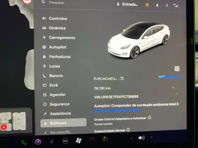 Tesla Model 3 2023 - 30950 EUR, 79791 km - AUTO.MOTO.pt - 79791km - foto 12 de 20