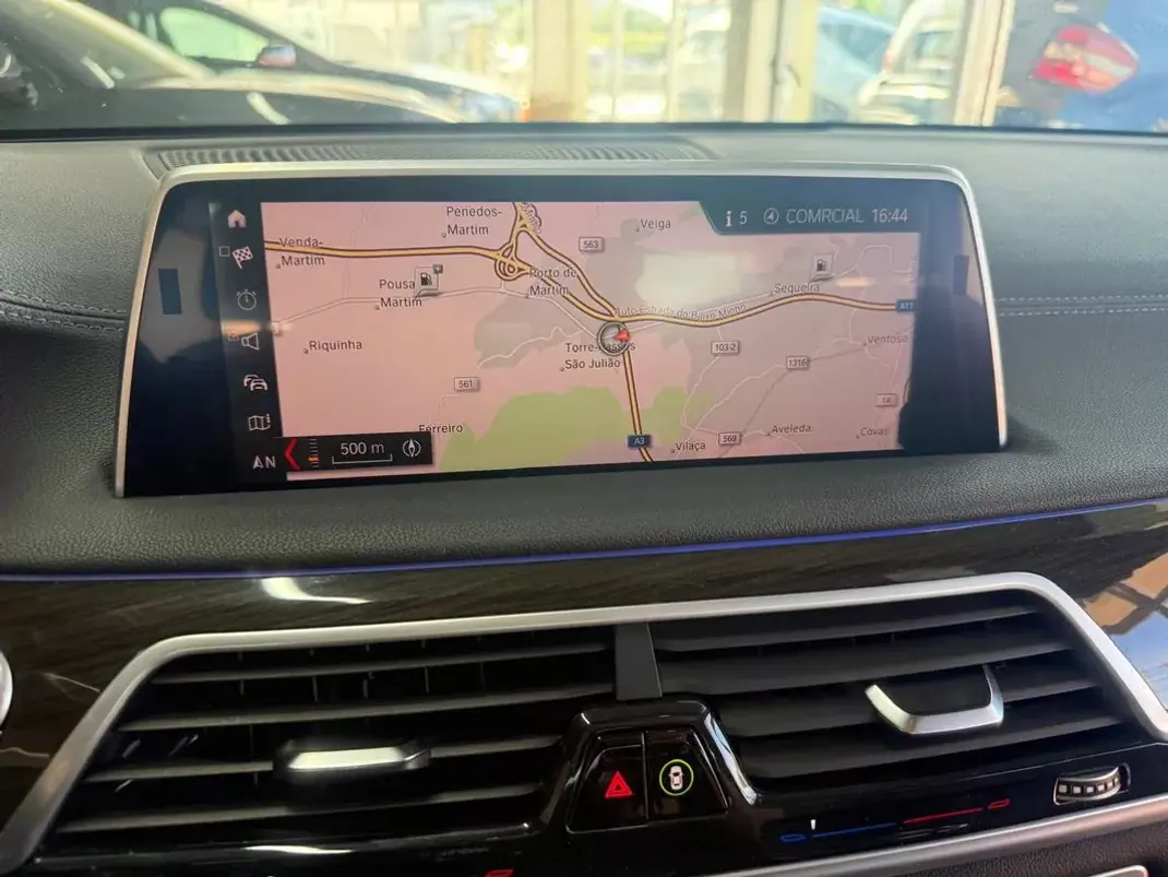 BMW 740 2018 - 29950 EUR, 249000 km - AUTO.MOTO.pt - 249000km - foto 41 de 41